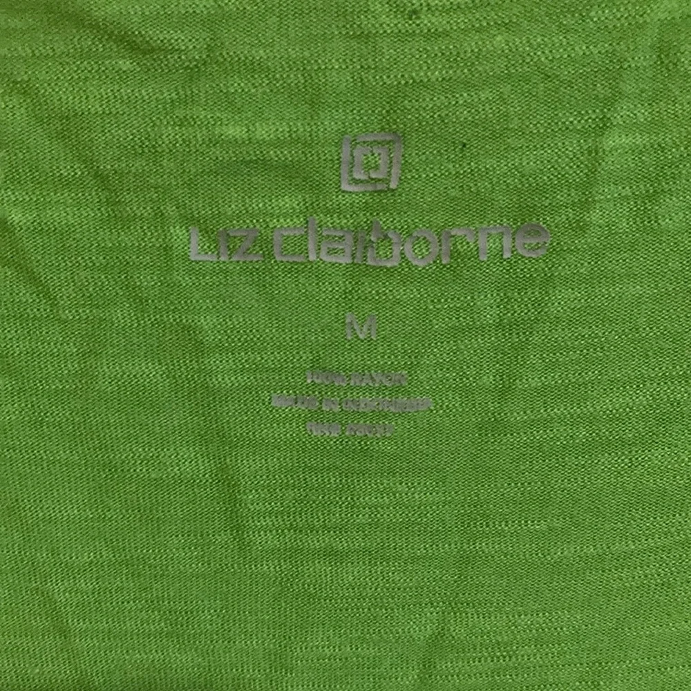 Liz Claiborne Green Ruffled Asymmetrical Cap Sleeve Blouse - Picture 2 of 4